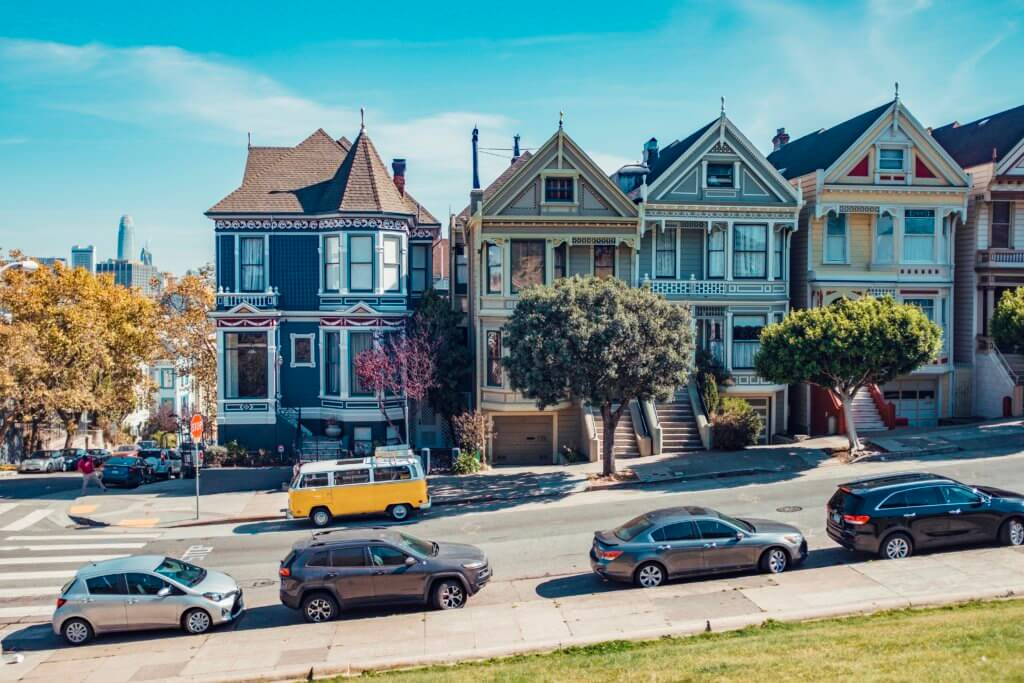 Painted Ladies is one of the top stops in San Francisco and is a popular spot for taking photos. 