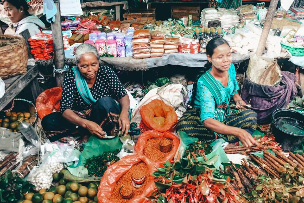 Myanmar travel itinerary - Lake Inle markets