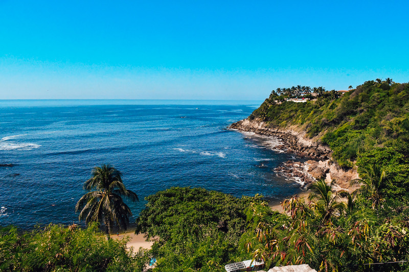 Playa Carizalillo is one of the best beaches in Oaxaca located in Puerto Escondido. It's a perfect place to learn surfing, if you are a newbie.