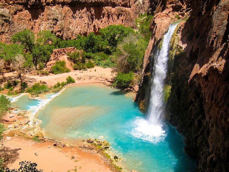 Havasupai Falls is one of the most popular hikes in Arizona that requires a permit. 