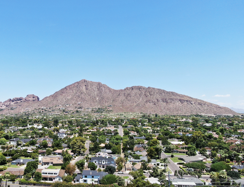 Hiking Camelback Mountain is one o the most fun things to do in Phoenix, Arizona 