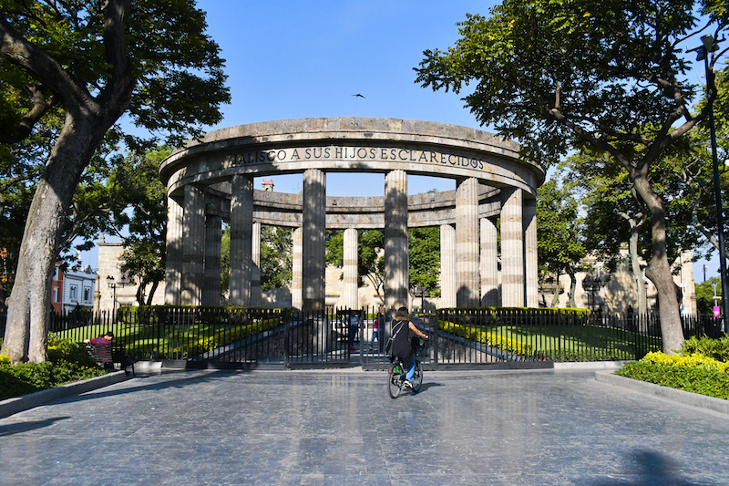 Exploring the city center on foot is one of the best free things to do in Guadalajara 