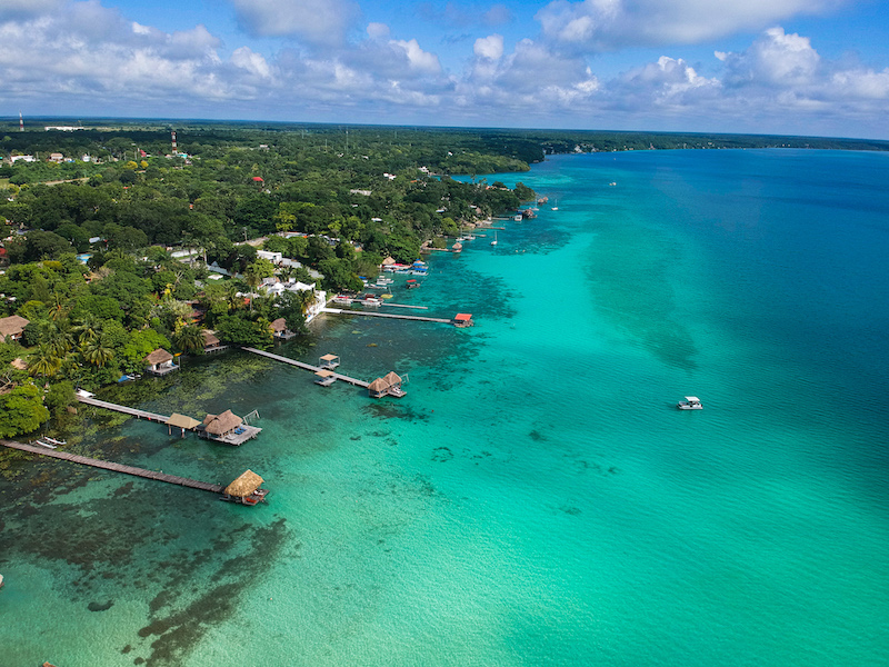 To get from Bacalar Mahahual, you can rent a car, catch a bus or take a taxi. 