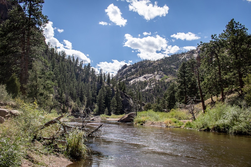 Drinking plenty of water and taking it easy are some of the best ways to beat Colorado Springs altitude sickness 