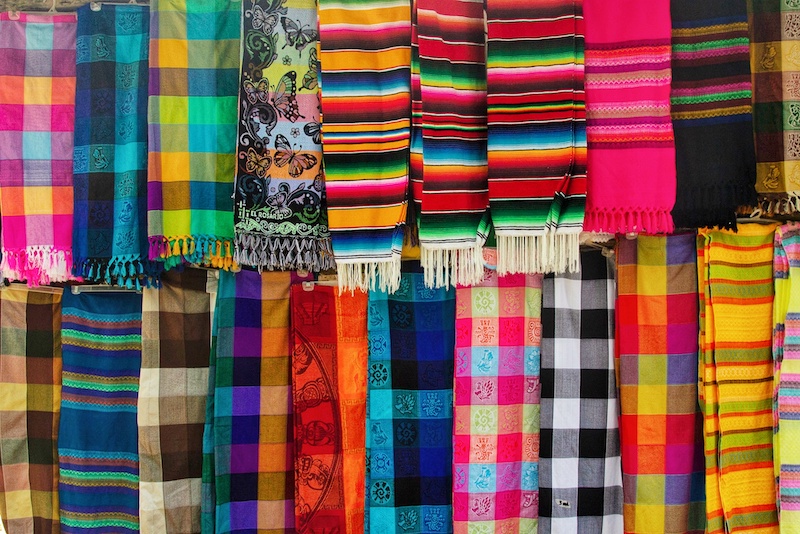 There are no stores in Agua Azul, Chiapas, but plenty of local vendors sell food, snacks and souvenirs.