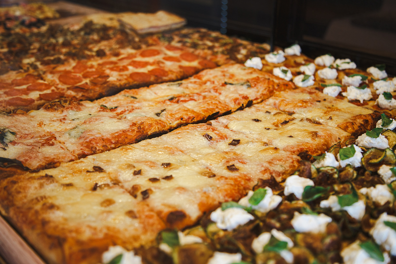 Loui's Bossi has some of the best pizza in Las Olas