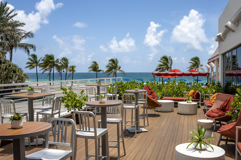 Lona Cocina is one of the most popular restaurants along Fort Lauderdale Beach